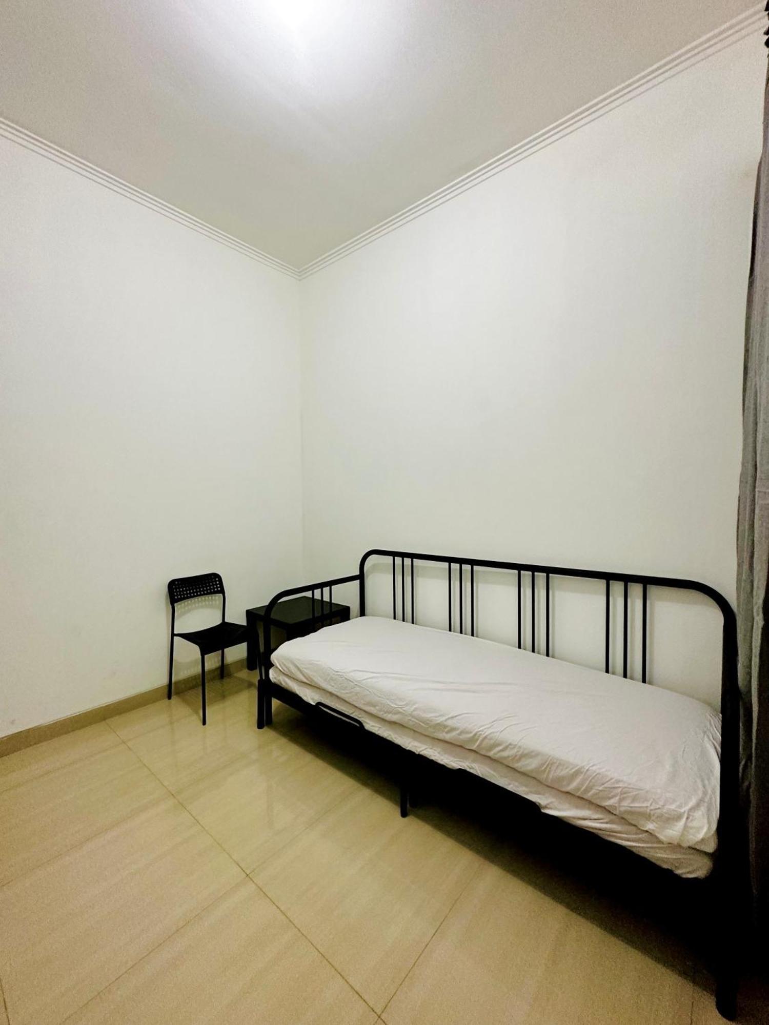 4-Bedroom Home In South Jakarta Nuansa Swadarma Residence By Le Ciel Hospitality Exterior foto