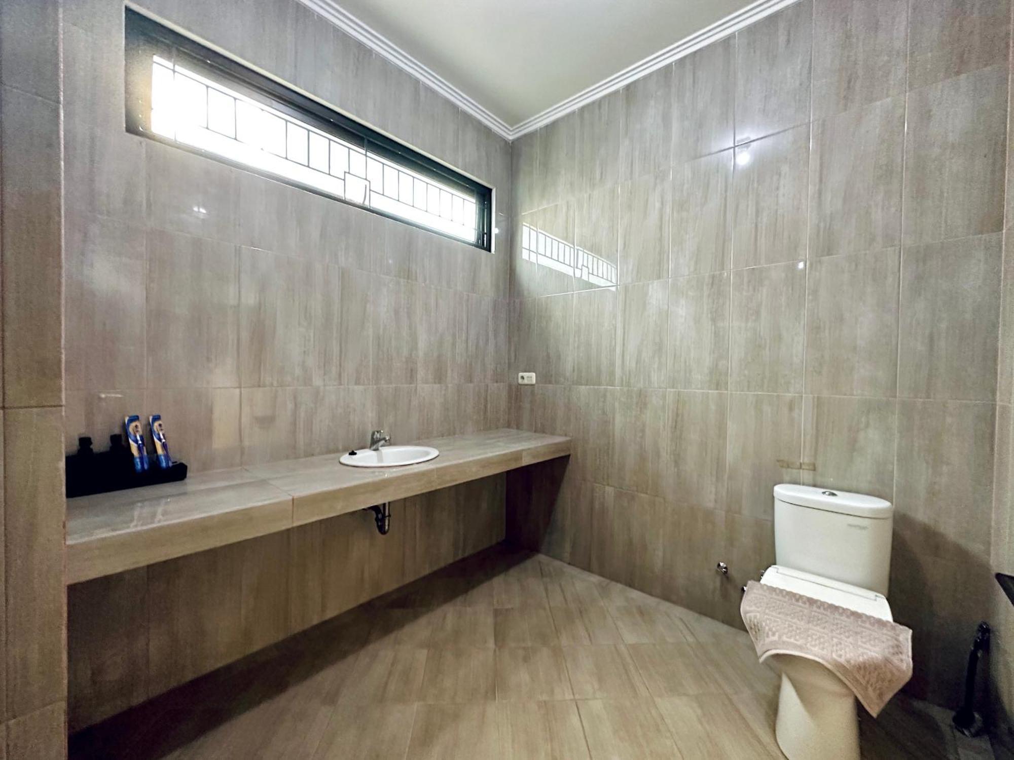 4-Bedroom Home In South Jakarta Nuansa Swadarma Residence By Le Ciel Hospitality Zimmer foto